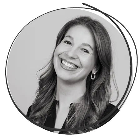 Nina – Design & Social Media
